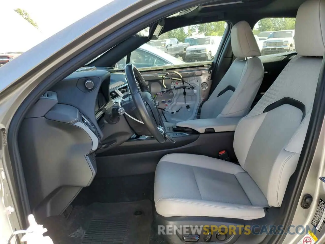 7 fotografías del automóvil dañado JTHU9JBH0K2002451 LEXUS UX 250H 2019