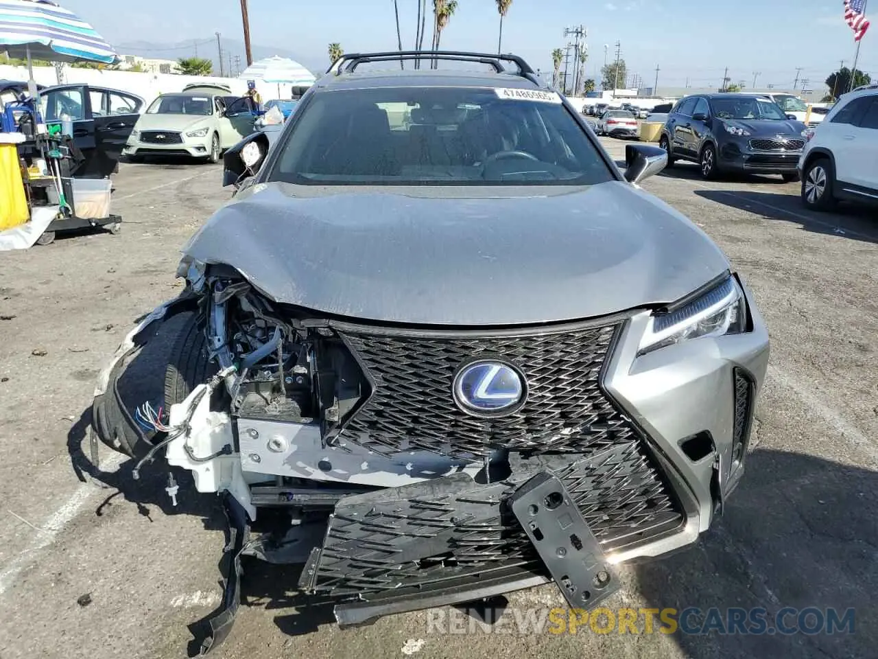 5 fotografías del automóvil dañado JTHU9JBH2K2001124 LEXUS UX 250H 2019