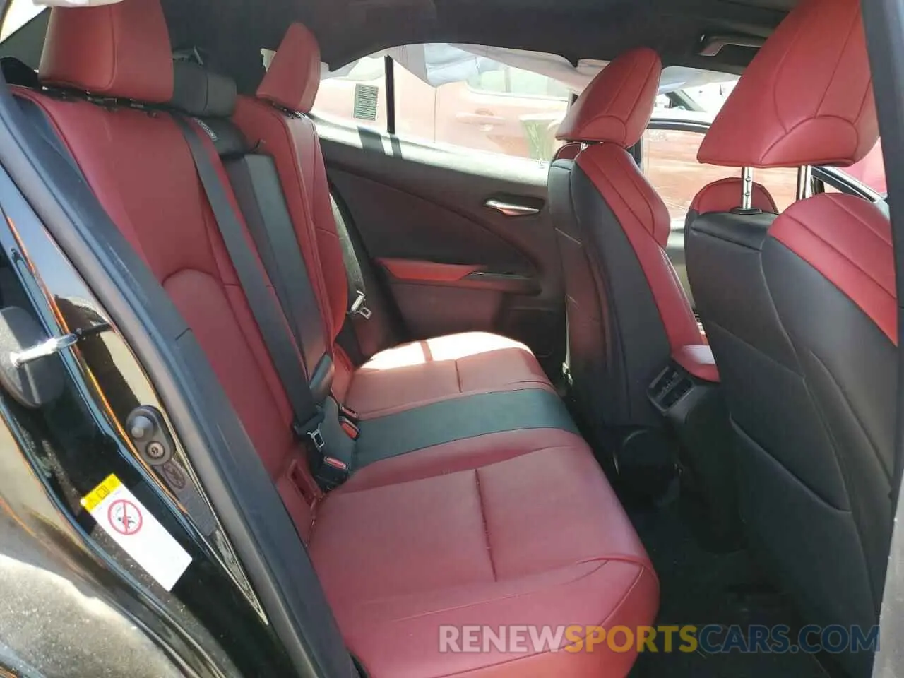 10 fotografías del automóvil dañado JTHU9JBH2K2013001 LEXUS UX 250H 2019