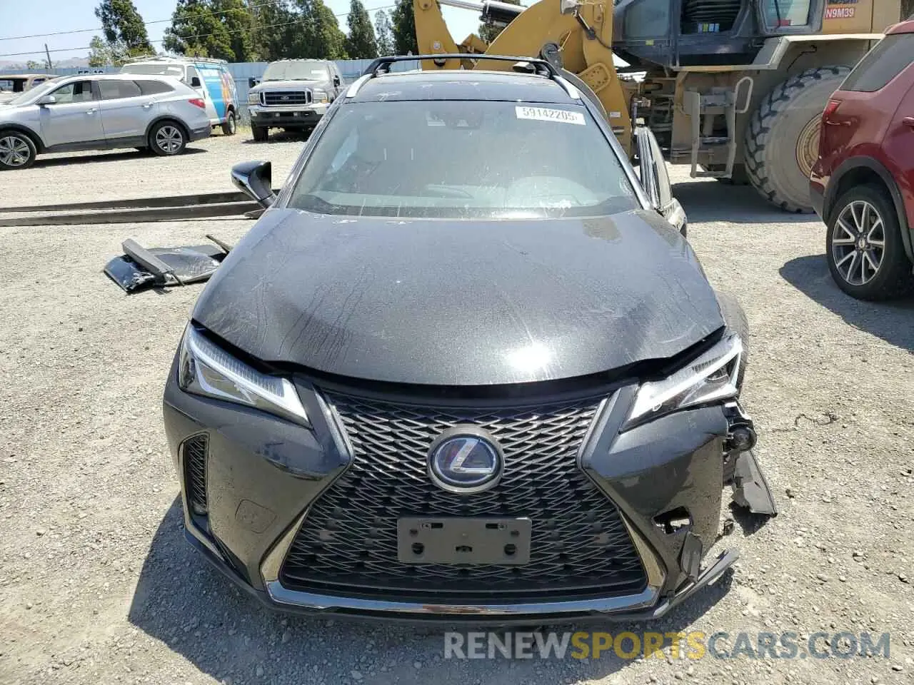 5 fotografías del automóvil dañado JTHU9JBH2K2013001 LEXUS UX 250H 2019