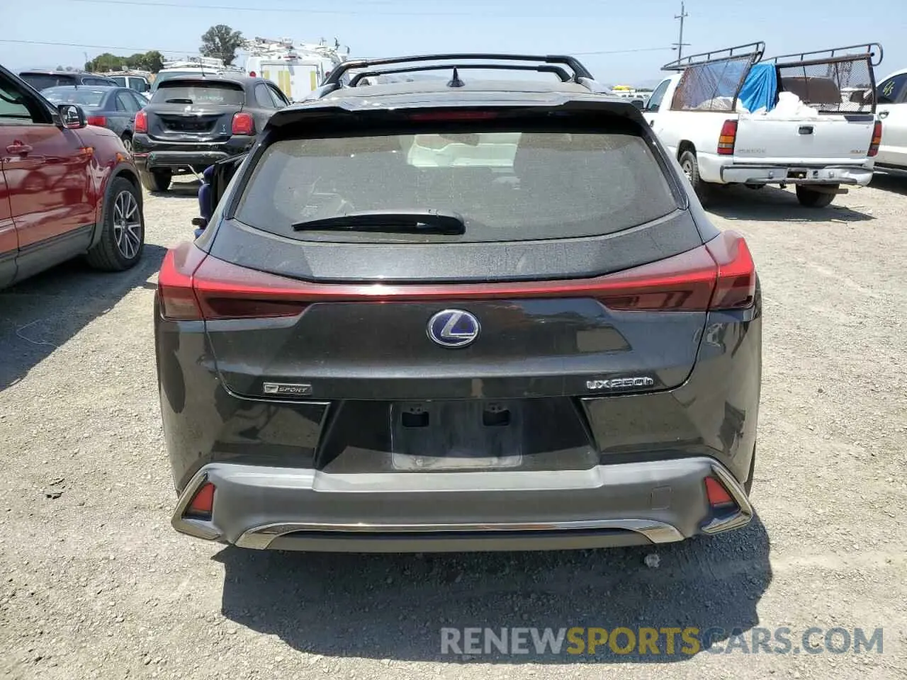 6 fotografías del automóvil dañado JTHU9JBH2K2013001 LEXUS UX 250H 2019