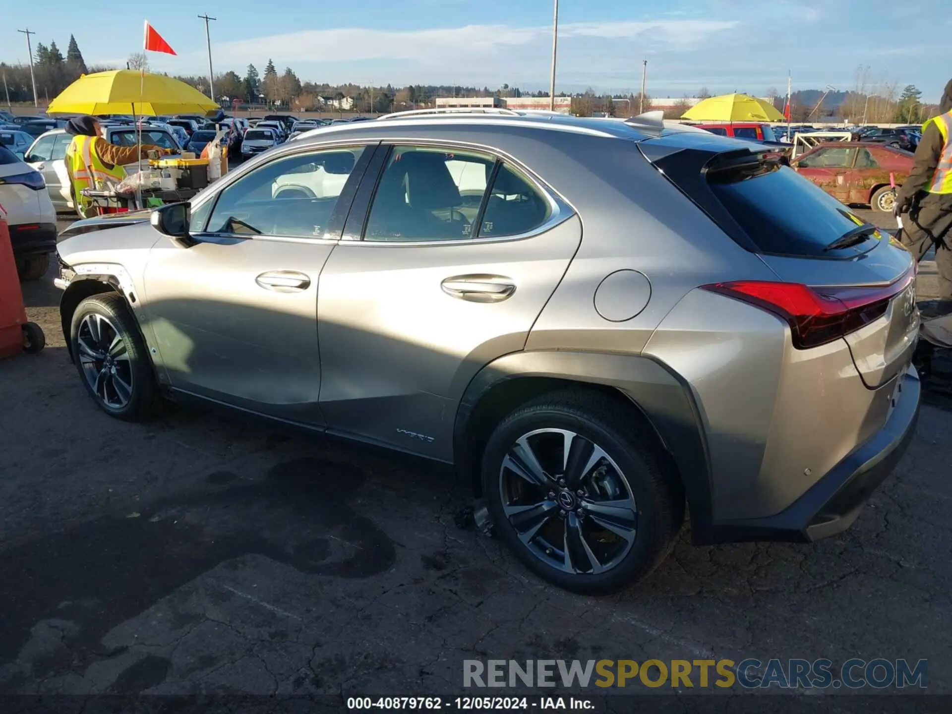 3 fotografías del automóvil dañado JTHU9JBH2K2014424 LEXUS UX 250H 2019