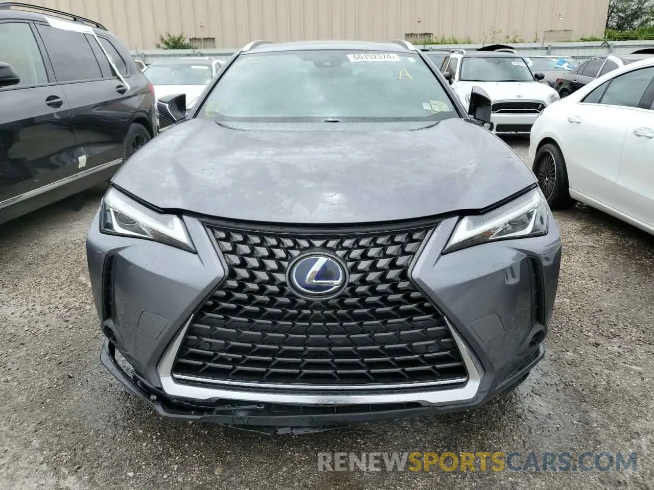 5 fotografías del automóvil dañado JTHU9JBH3K2003254 LEXUS UX 250H 2019