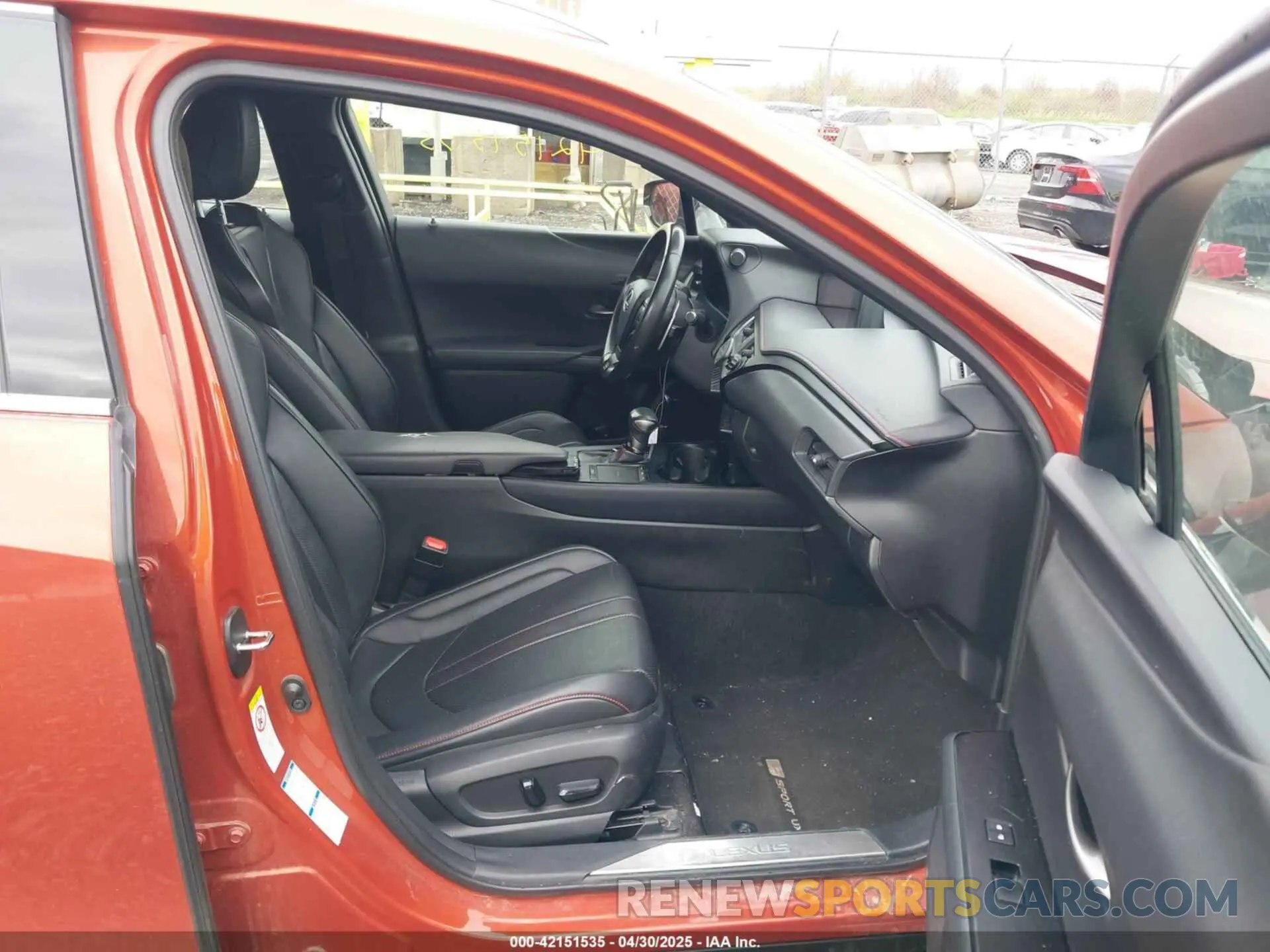 5 fotografías del automóvil dañado JTHU9JBH3K2003383 LEXUS UX 250H 2019