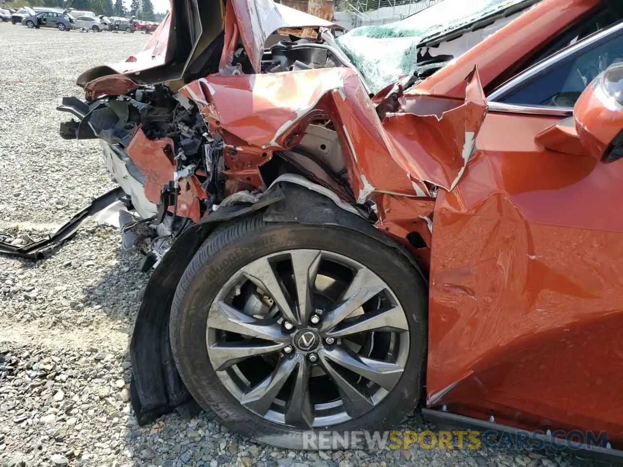 9 fotografías del automóvil dañado JTHU9JBH5K2002493 LEXUS UX 250H 2019