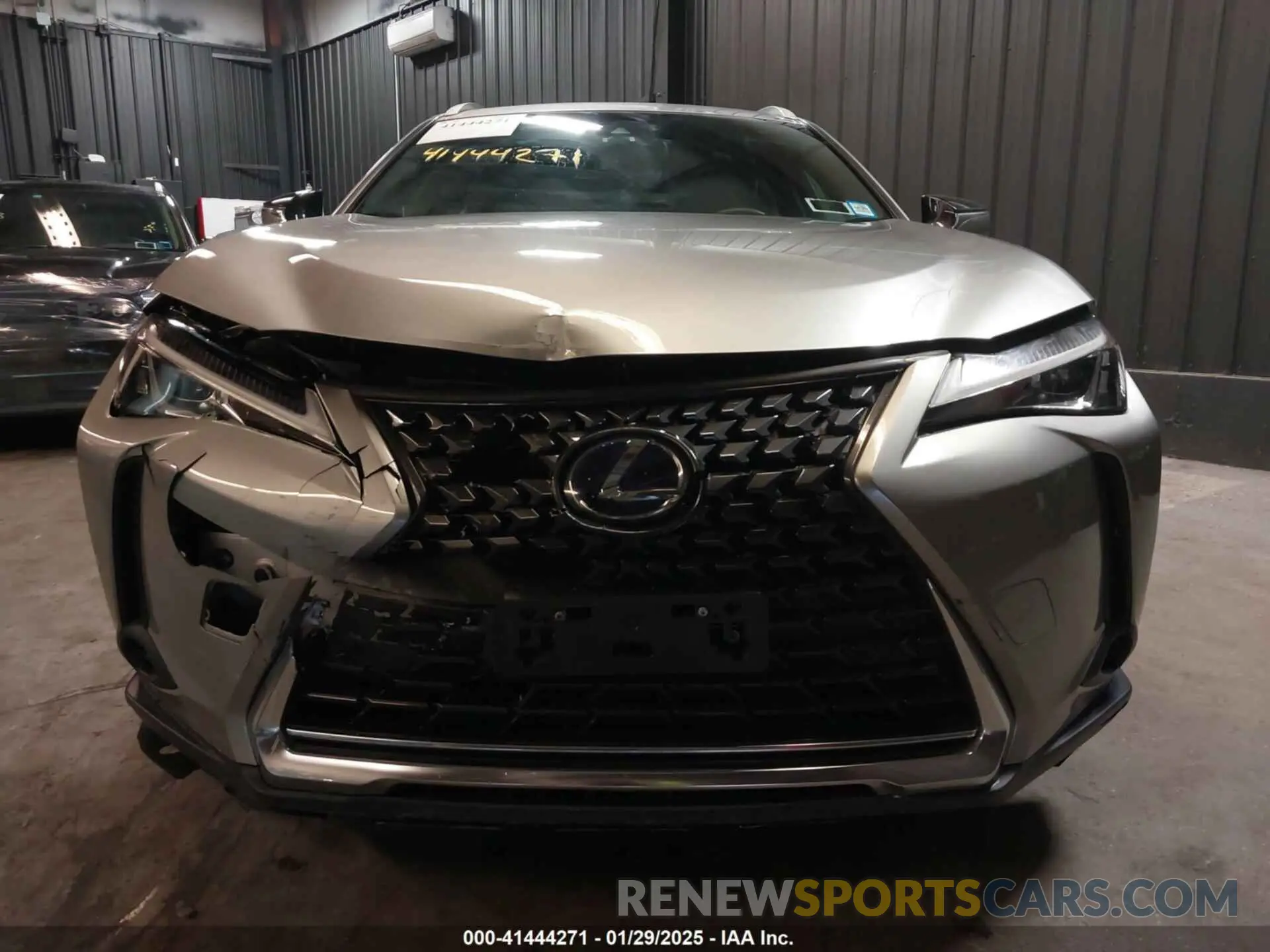 12 fotografías del automóvil dañado JTHU9JBH5K2013400 LEXUS UX 250H 2019