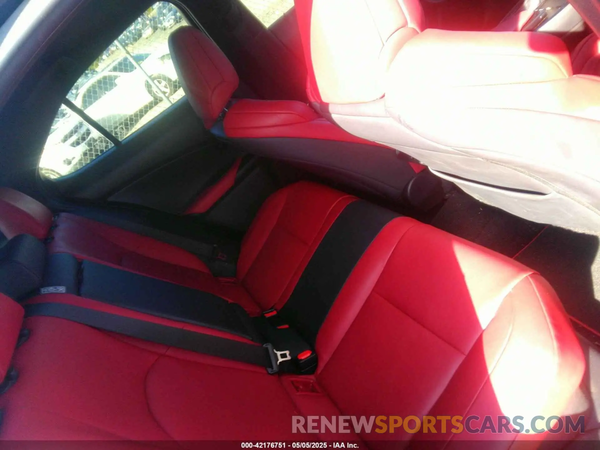 8 fotografías del automóvil dañado JTHU9JBH7K2012295 LEXUS UX 250H 2019