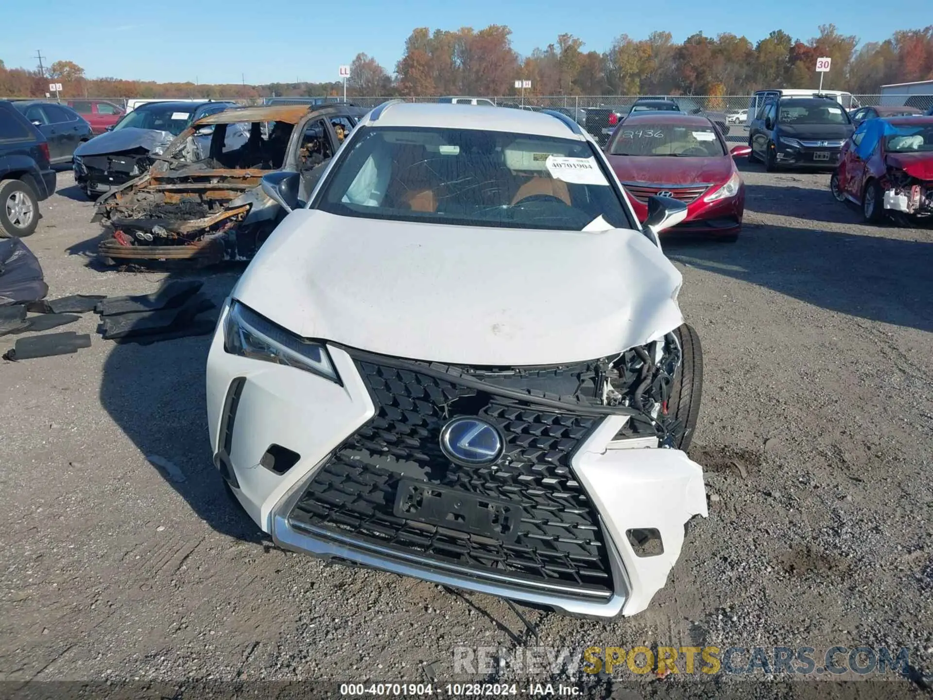13 fotografías del automóvil dañado JTHU9JBH8K2004190 LEXUS UX 250H 2019
