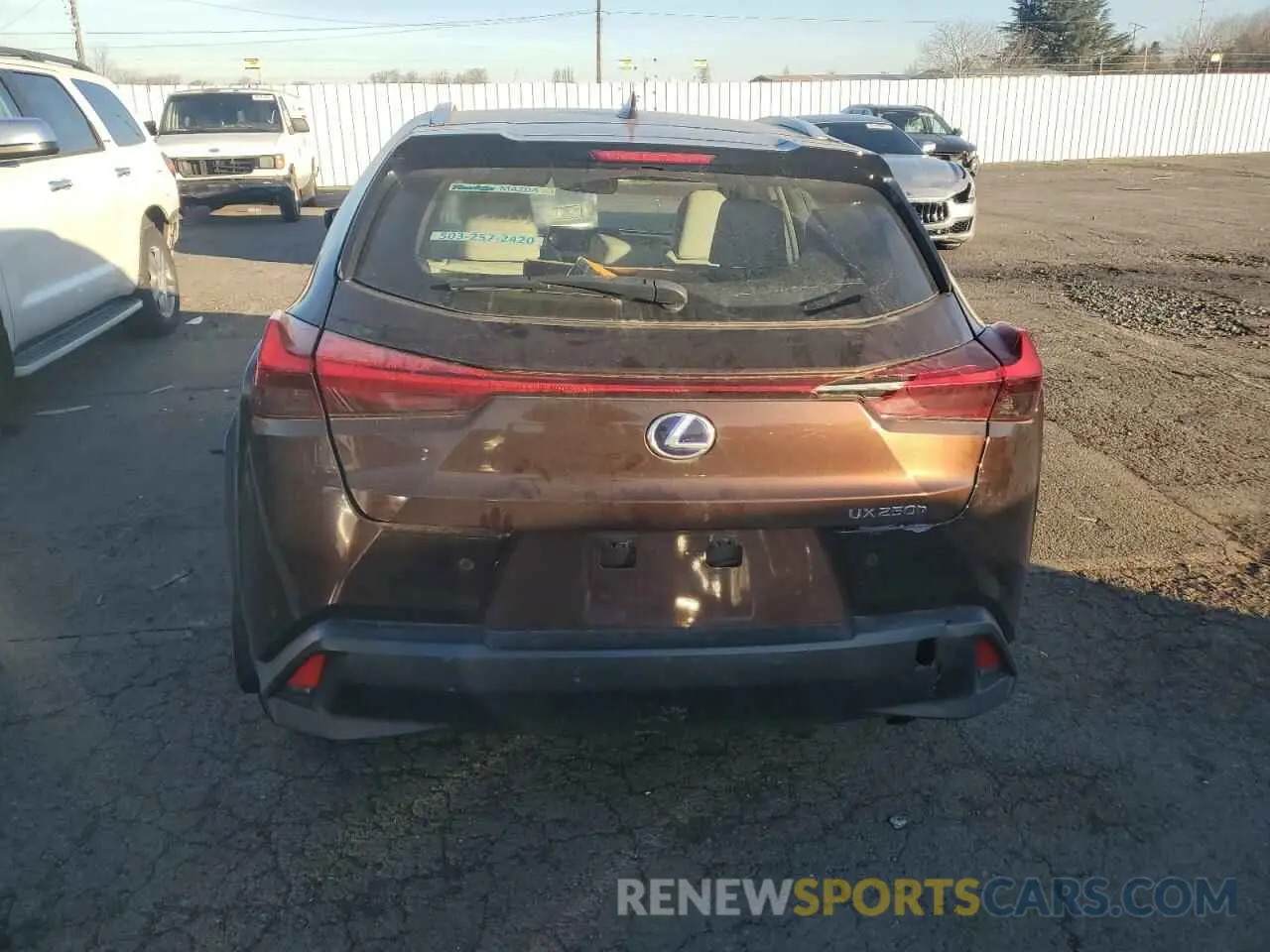 6 fotografías del automóvil dañado JTHU9JBH8K2019644 LEXUS UX 250H 2019