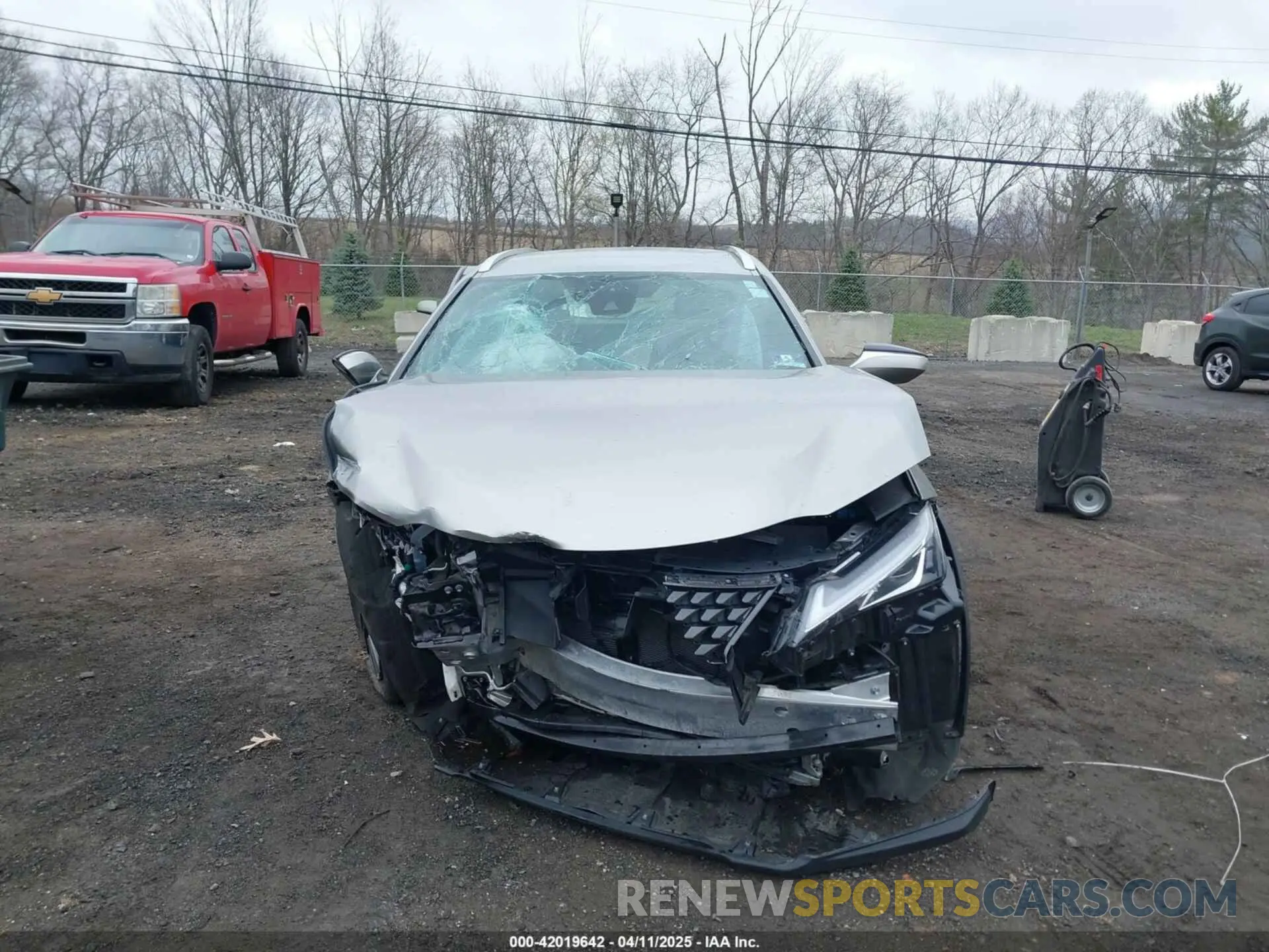 11 fotografías del automóvil dañado JTHU9JBH9K2008345 LEXUS UX 250H 2019