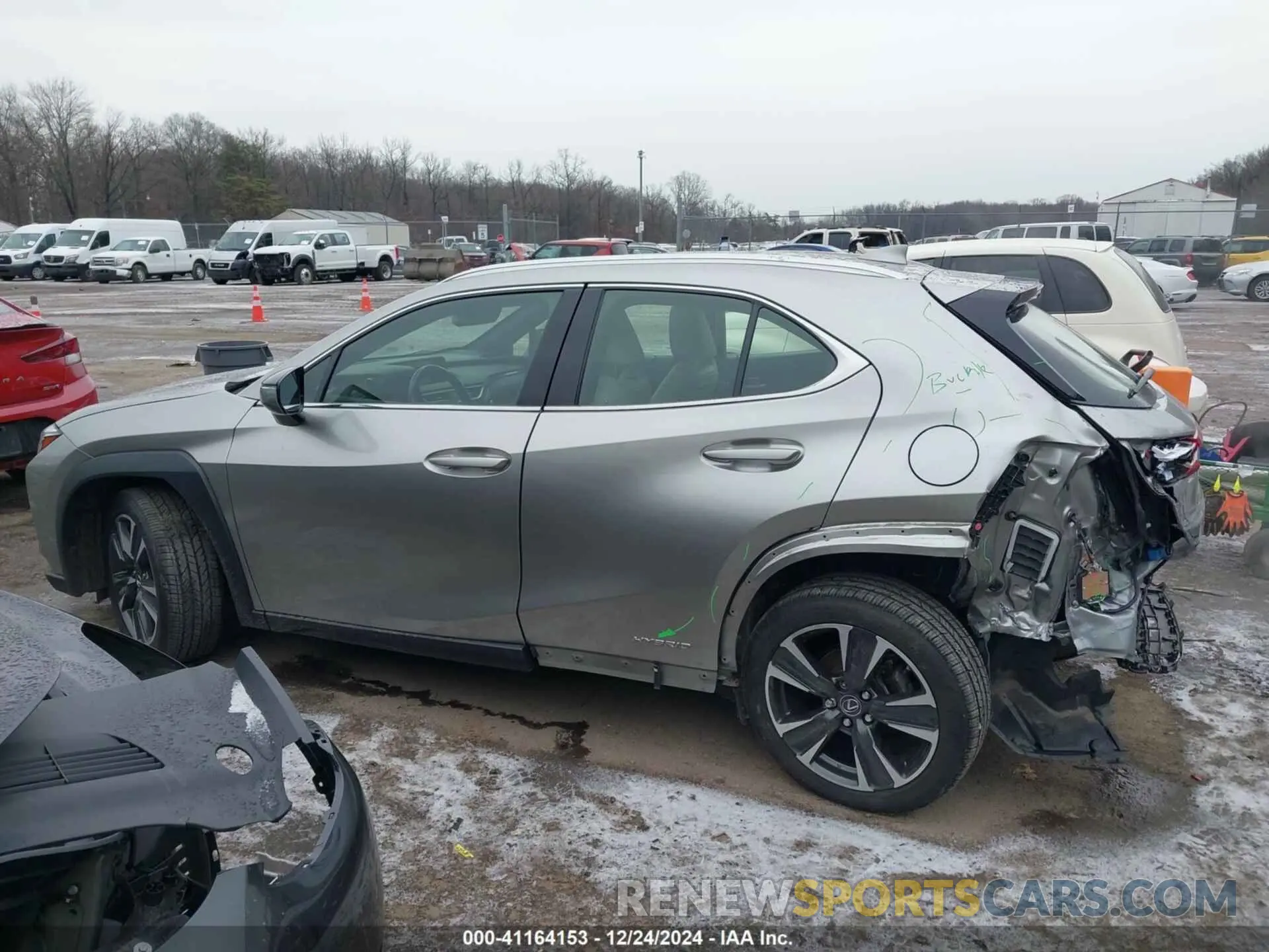 14 fotografías del automóvil dañado JTHU9JBH9K2012783 LEXUS UX 250H 2019