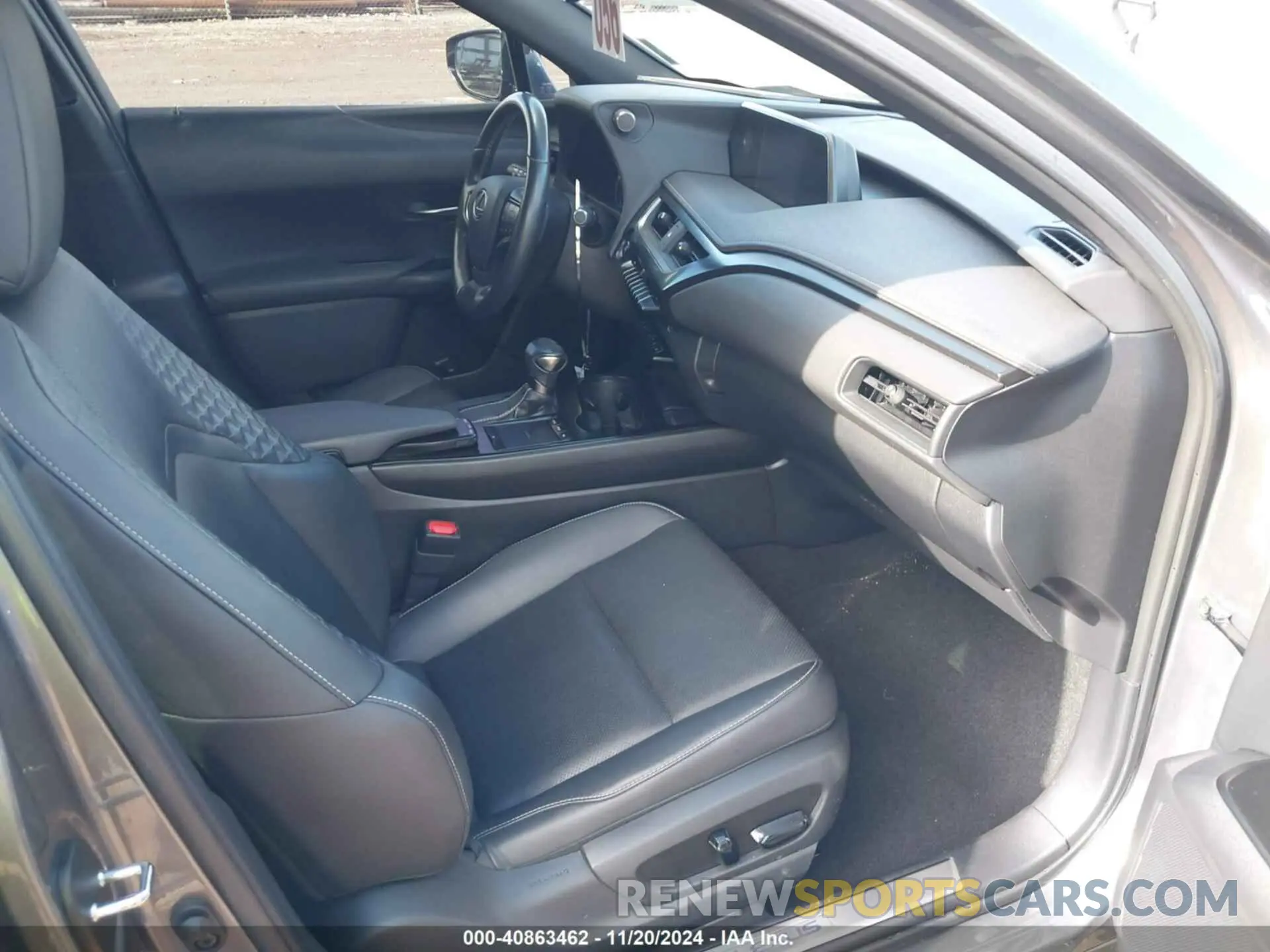 5 fotografías del automóvil dañado JTHU9JBHXK2011660 LEXUS UX 250H 2019