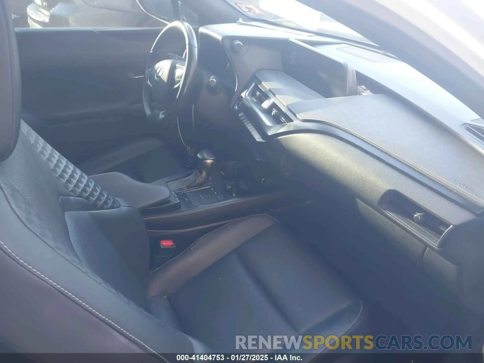 5 fotografías del automóvil dañado JTHU9JBHXK2019435 LEXUS UX 250H 2019