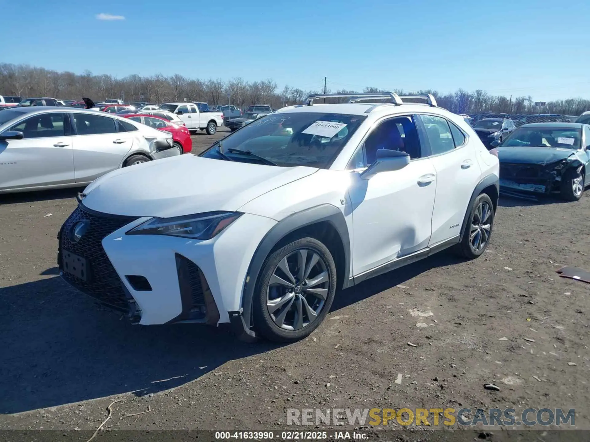 2 fotografías del automóvil dañado JTHE9JBH9L2035843 LEXUS UX 250H 2020
