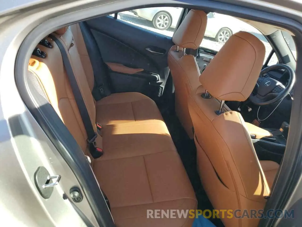 10 fotografías del automóvil dañado JTHP9JBH1L2030287 LEXUS UX 250H 2020