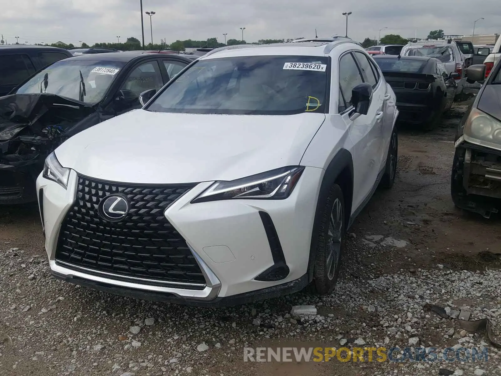 2 fotografías del automóvil dañado JTHP9JBH2L2022392 LEXUS UX 250H 2020