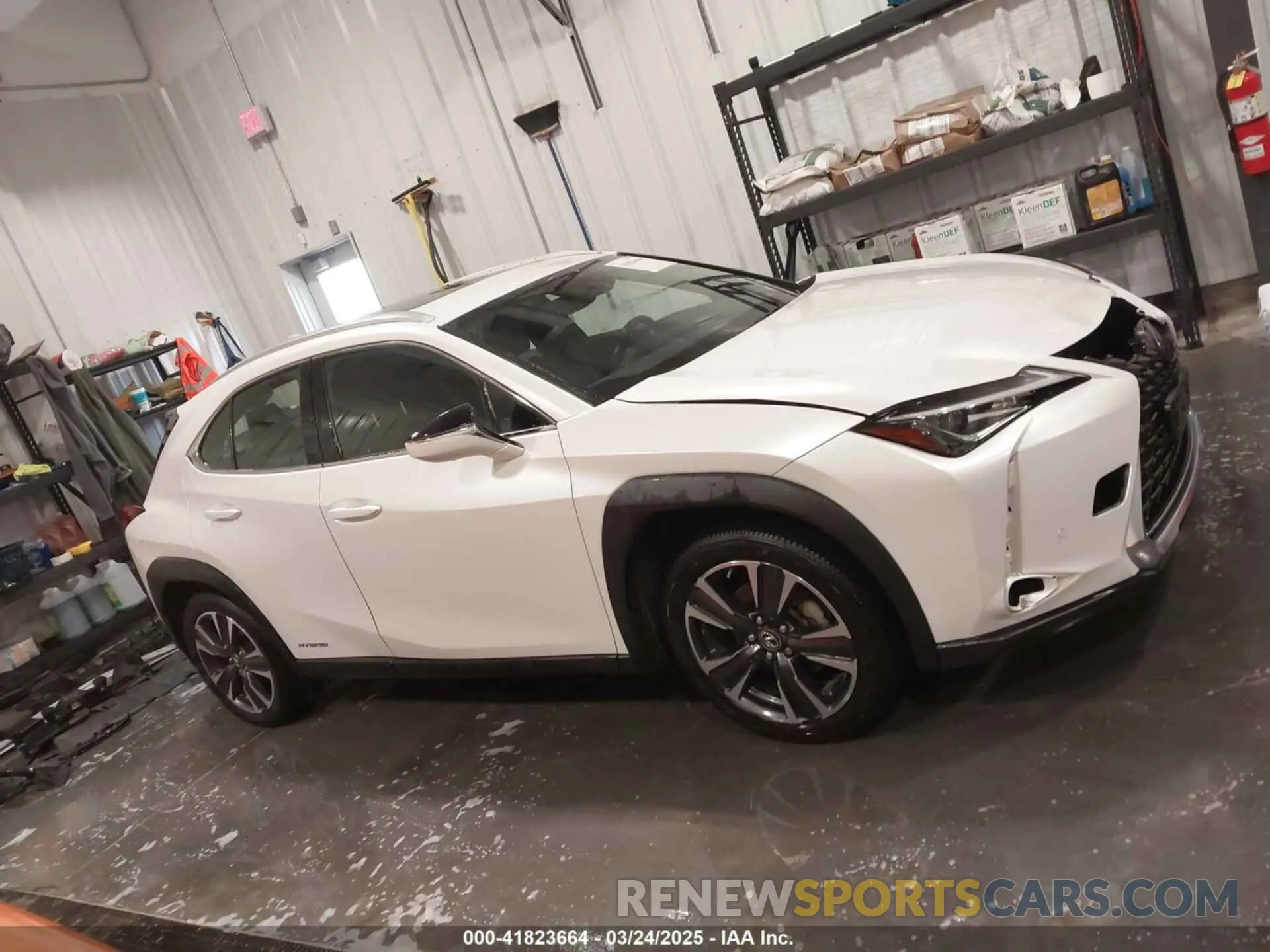 14 fotografías del automóvil dañado JTHP9JBH2L2025812 LEXUS UX 250H 2020