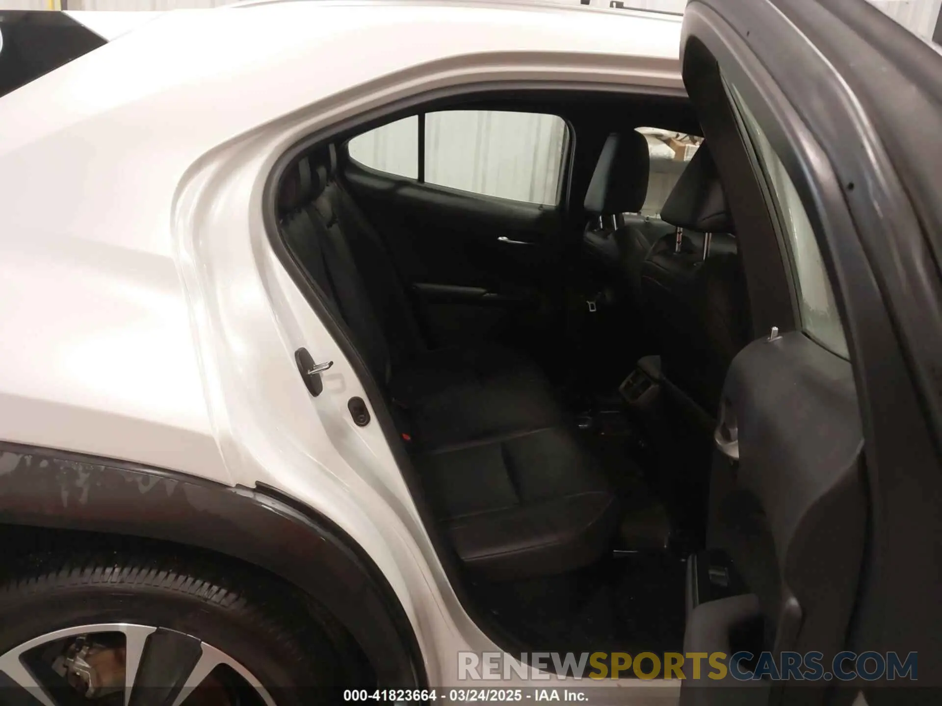 8 fotografías del automóvil dañado JTHP9JBH2L2025812 LEXUS UX 250H 2020