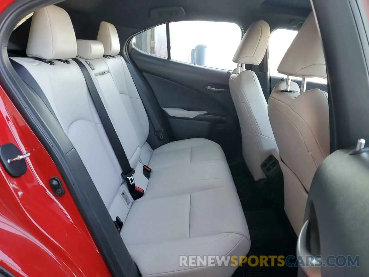 11 fotografías del automóvil dañado JTHP9JBH5L2034147 LEXUS UX 250H 2020