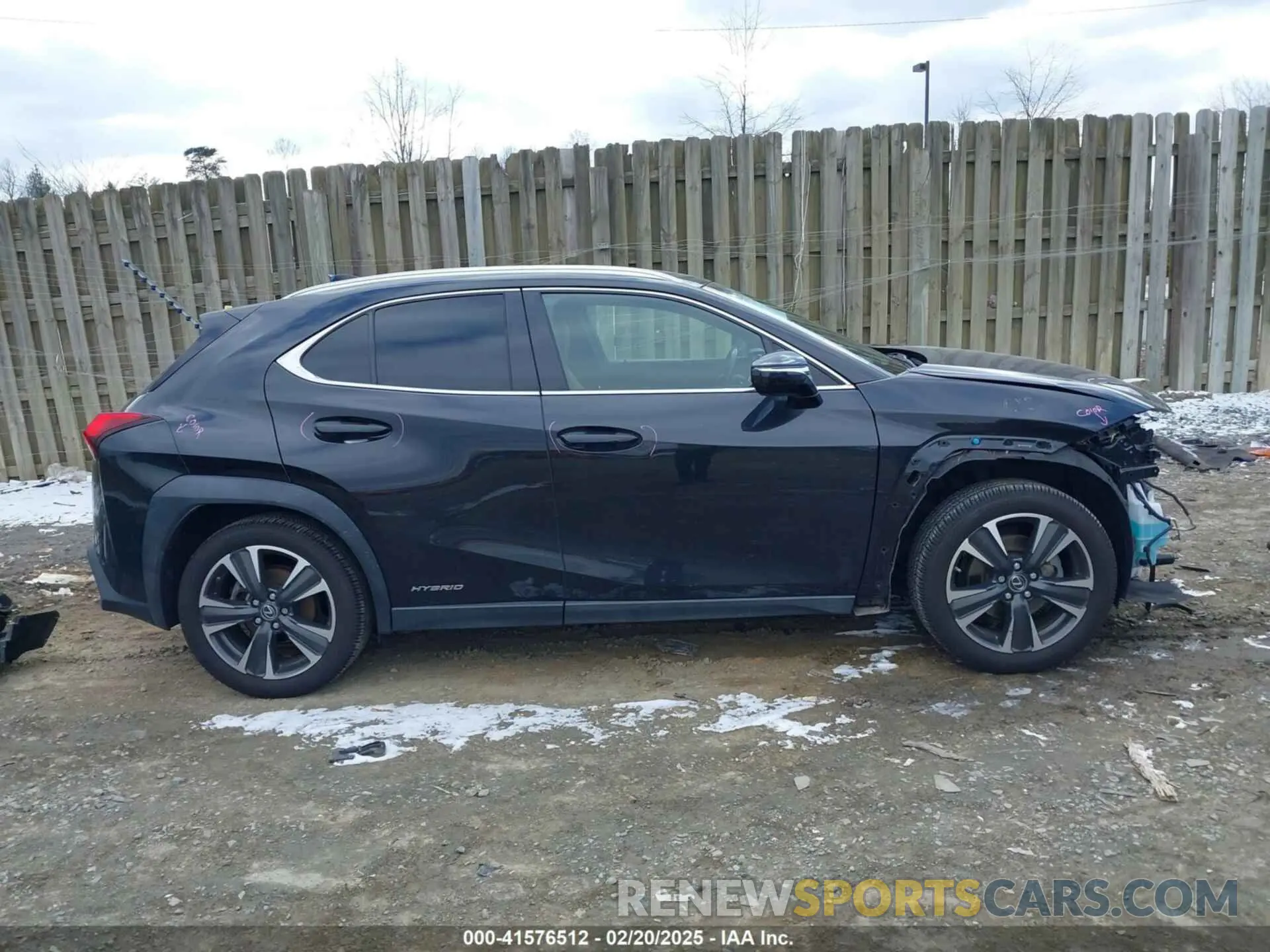 14 fotografías del automóvil dañado JTHP9JBH6L2027045 LEXUS UX 250H 2020