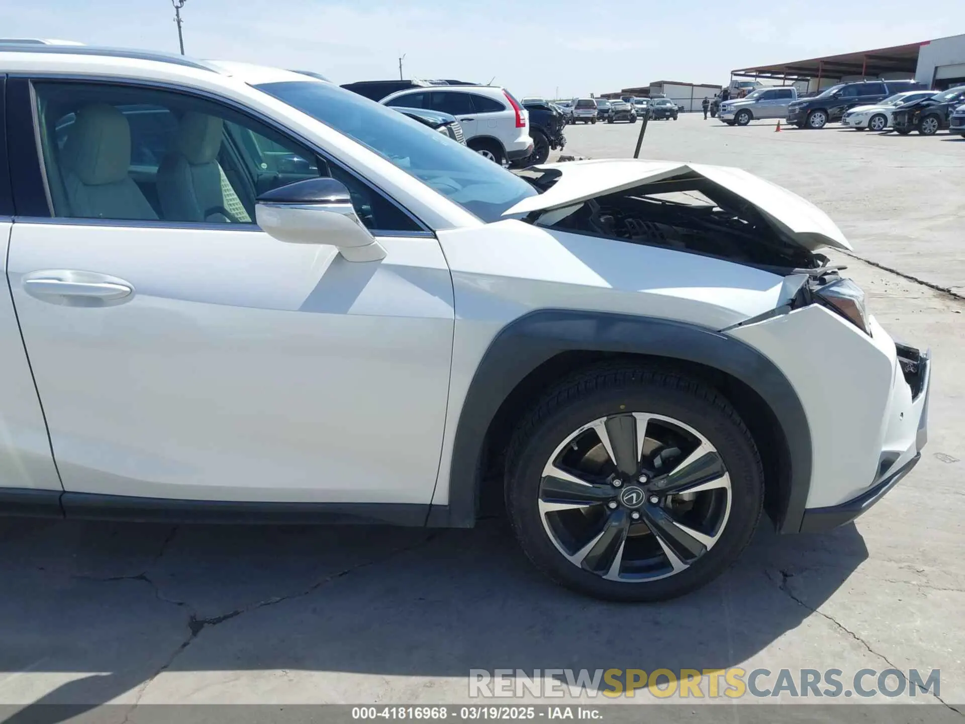 19 fotografías del automóvil dañado JTHP9JBH6L2031919 LEXUS UX 250H 2020