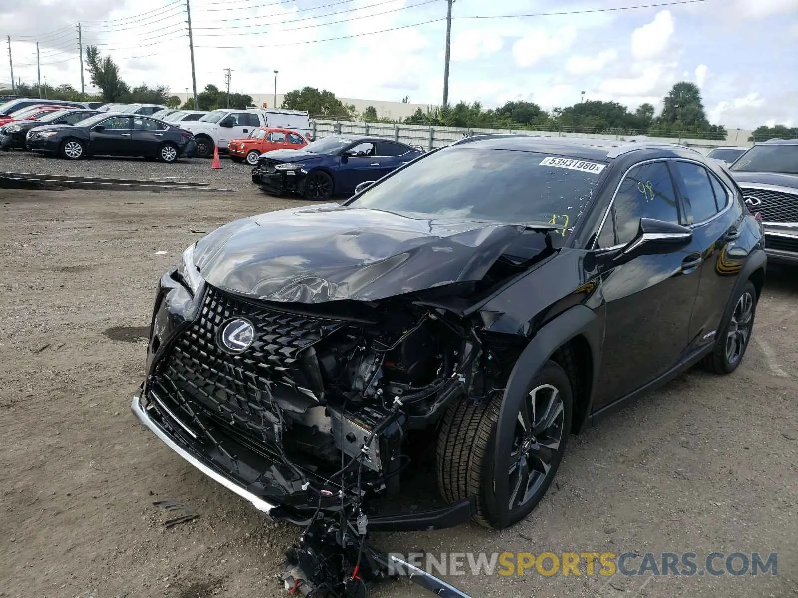 2 fotografías del automóvil dañado JTHP9JBH7L2032741 LEXUS UX 250H 2020
