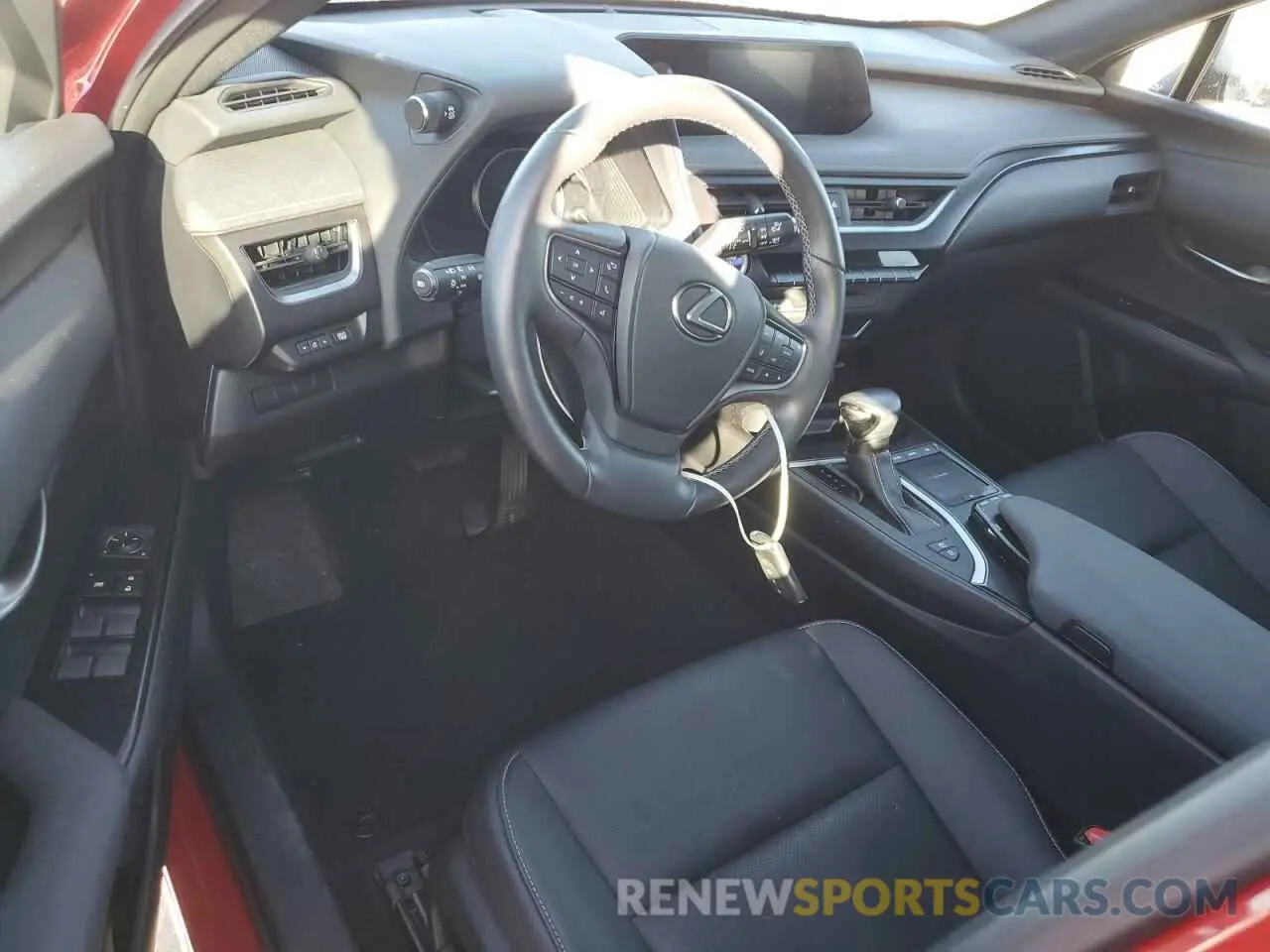 8 fotografías del automóvil dañado JTHP9JBH7L2033677 LEXUS UX 250H 2020