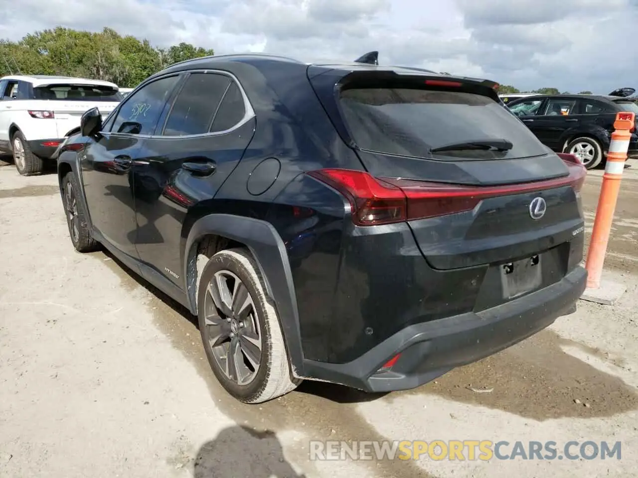 3 fotografías del automóvil dañado JTHP9JBHXL2026061 LEXUS UX 250H 2020