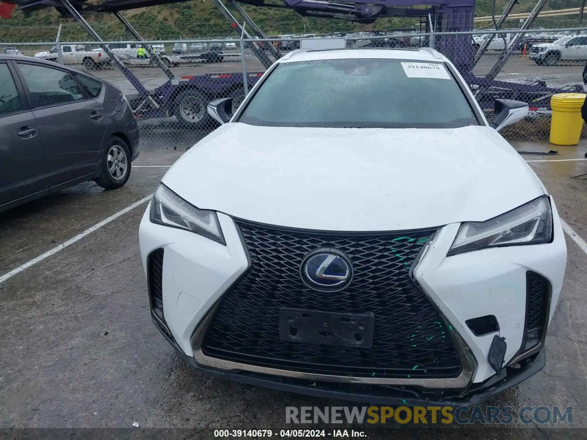 12 fotografías del automóvil dañado JTHR9JBH4L2025867 LEXUS UX 250H 2020