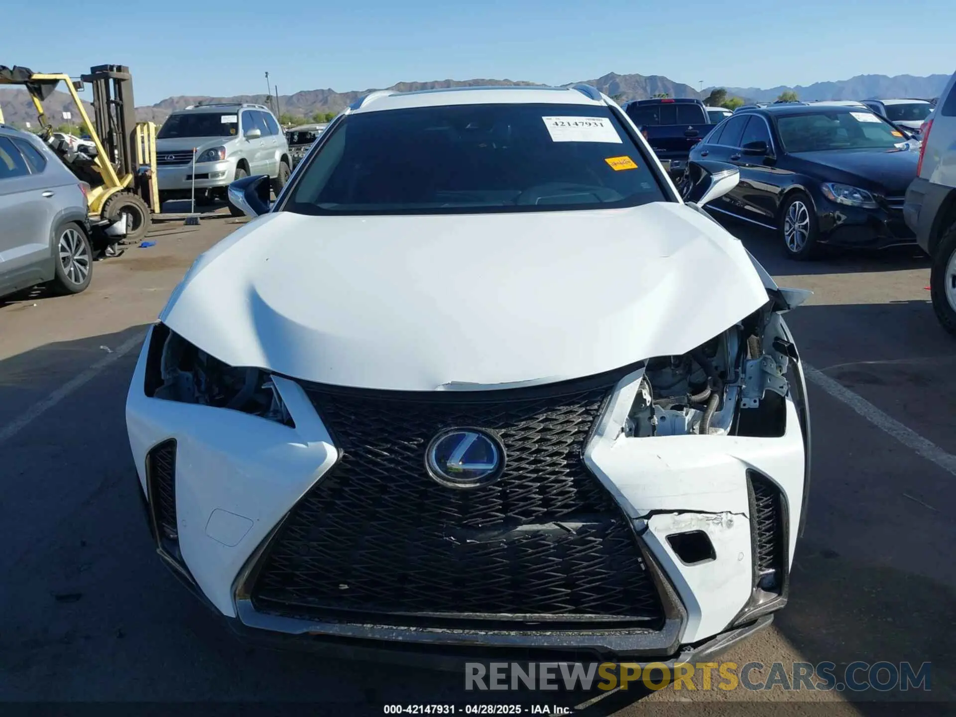6 fotografías del automóvil dañado JTHR9JBH4L2030101 LEXUS UX 250H 2020