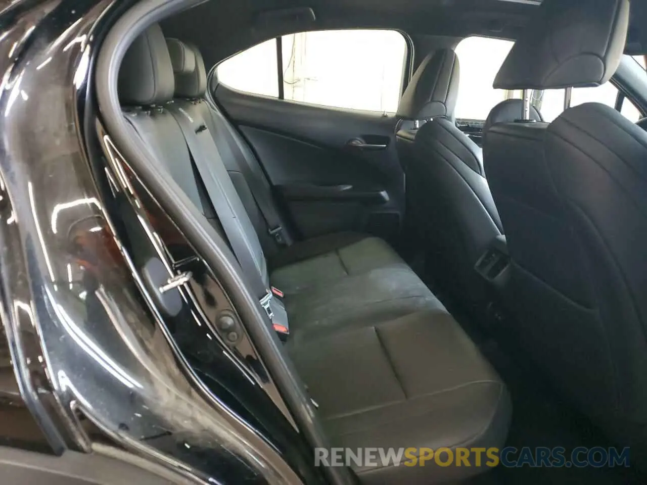 10 fotografías del automóvil dañado JTHR9JBH6L2021884 LEXUS UX 250H 2020