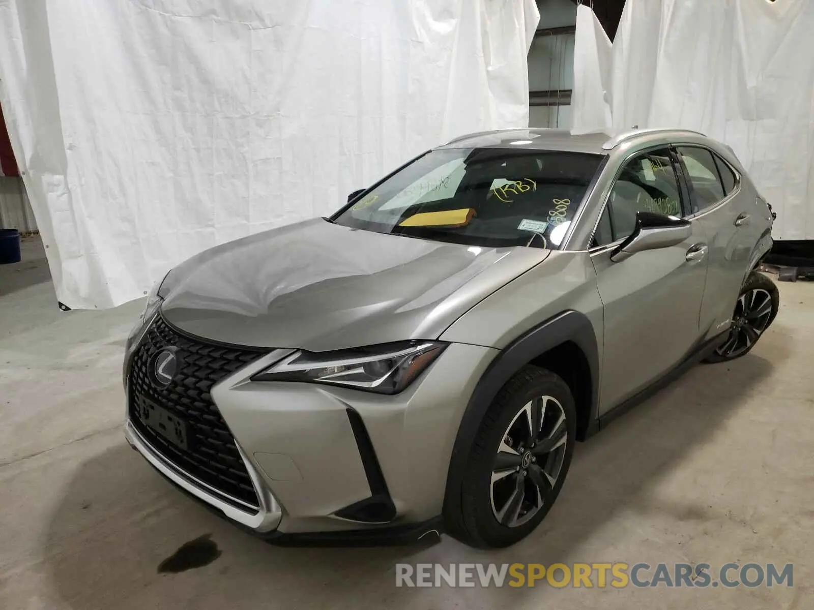 2 fotografías del automóvil dañado JTHX9JBH4L2021700 LEXUS UX 250H 2020