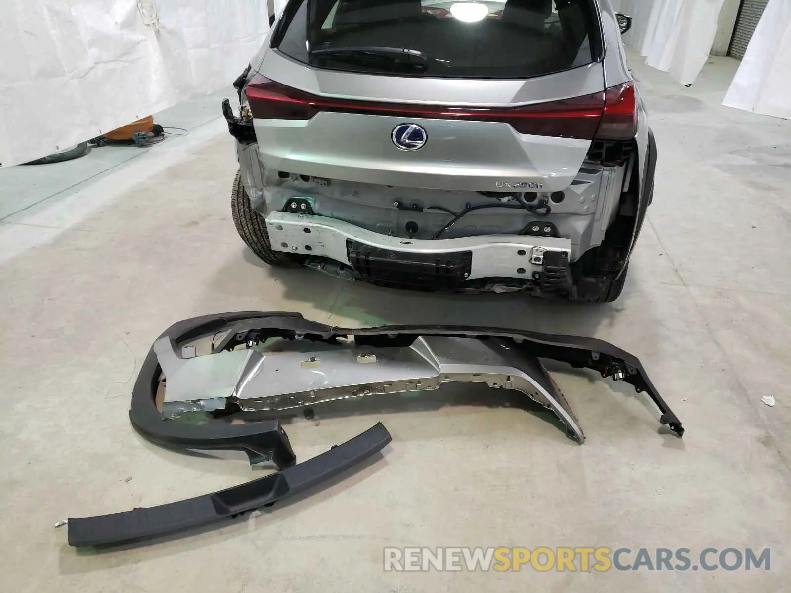 9 fotografías del automóvil dañado JTHX9JBH4L2021700 LEXUS UX 250H 2020