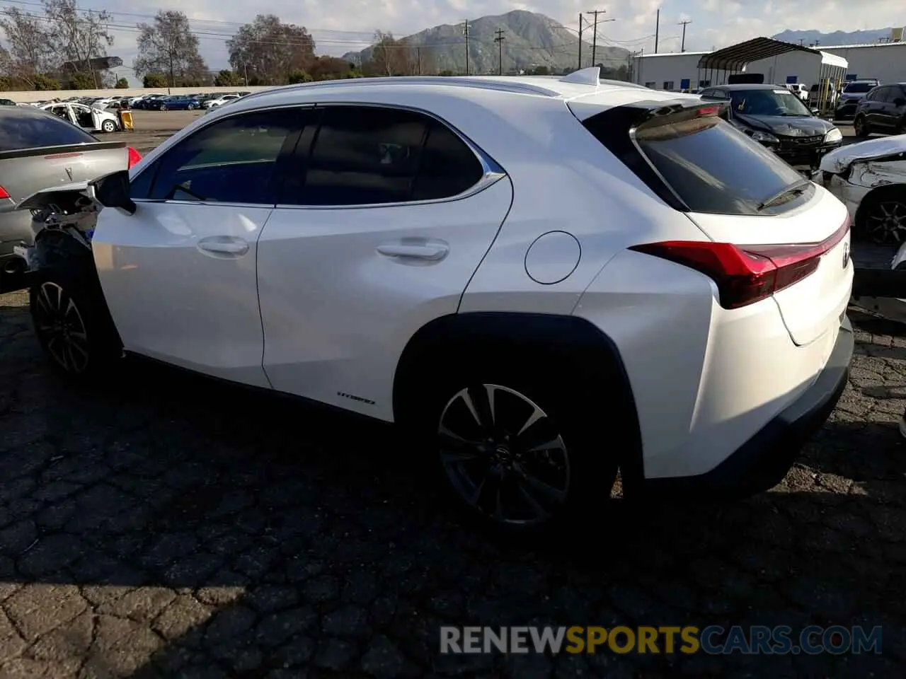 2 fotografías del automóvil dañado JTHX9JBH7L2035820 LEXUS UX 250H 2020