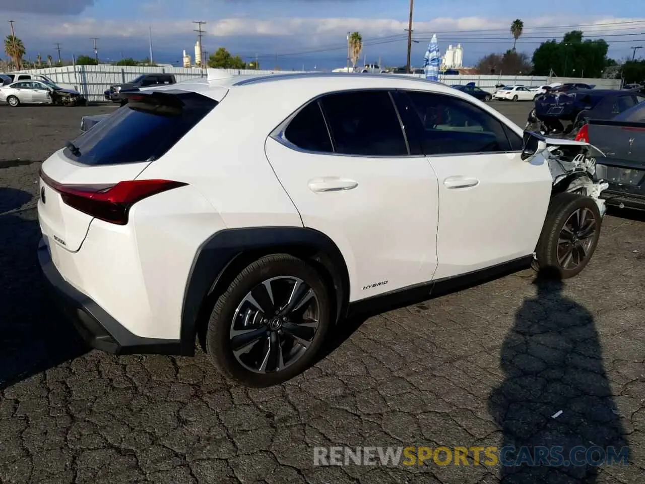 3 fotografías del automóvil dañado JTHX9JBH7L2035820 LEXUS UX 250H 2020