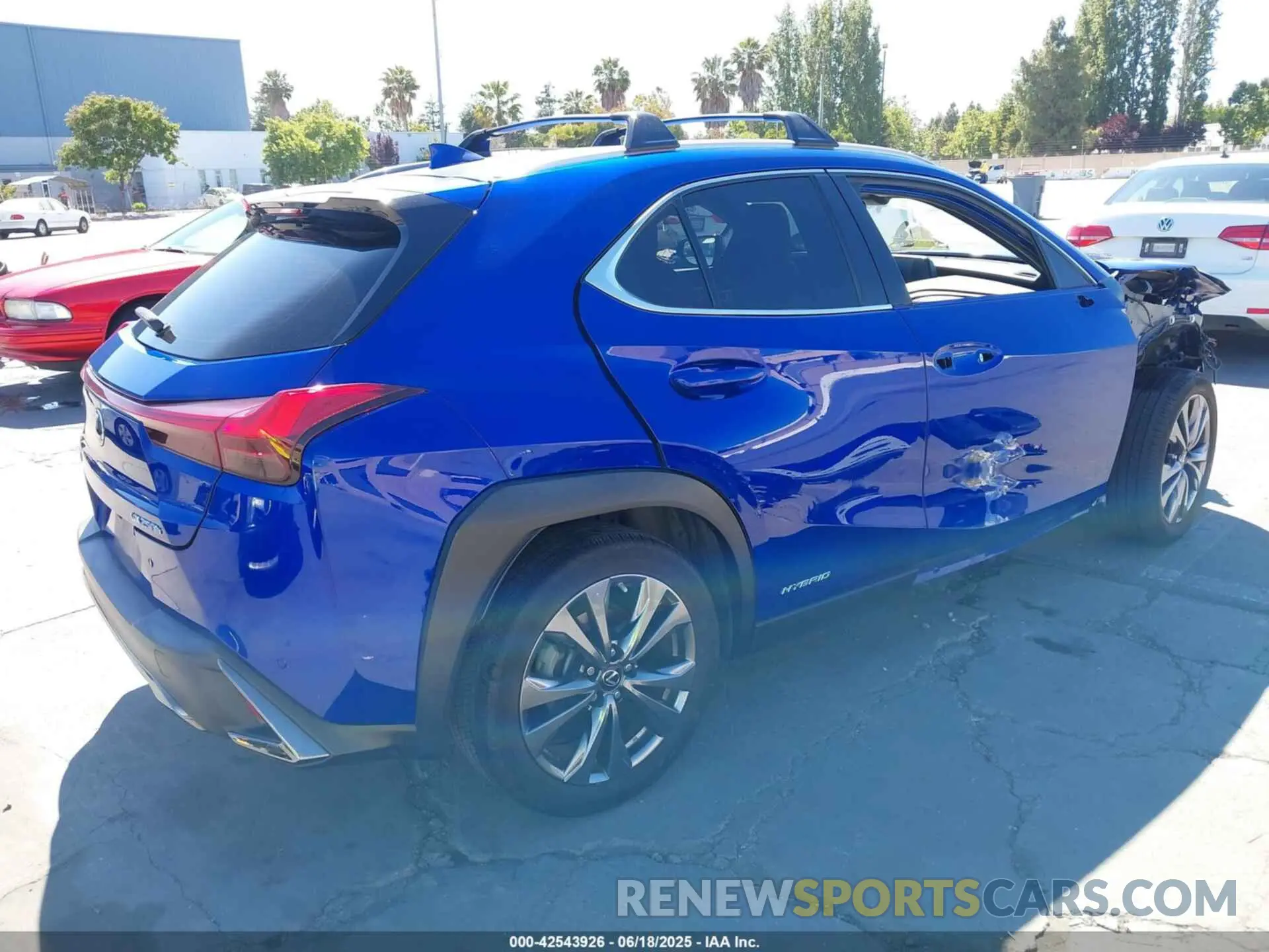 4 fotografías del automóvil dañado JTHE9JBH3M2045222 LEXUS UX 250H 2021