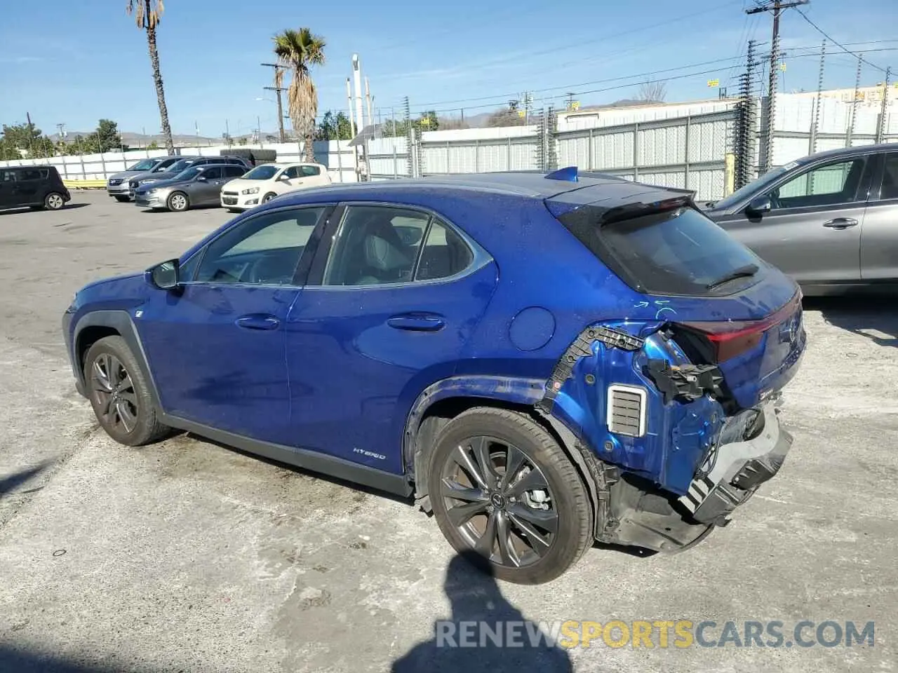2 fotografías del automóvil dañado JTHE9JBH4M2039025 LEXUS UX 250H 2021