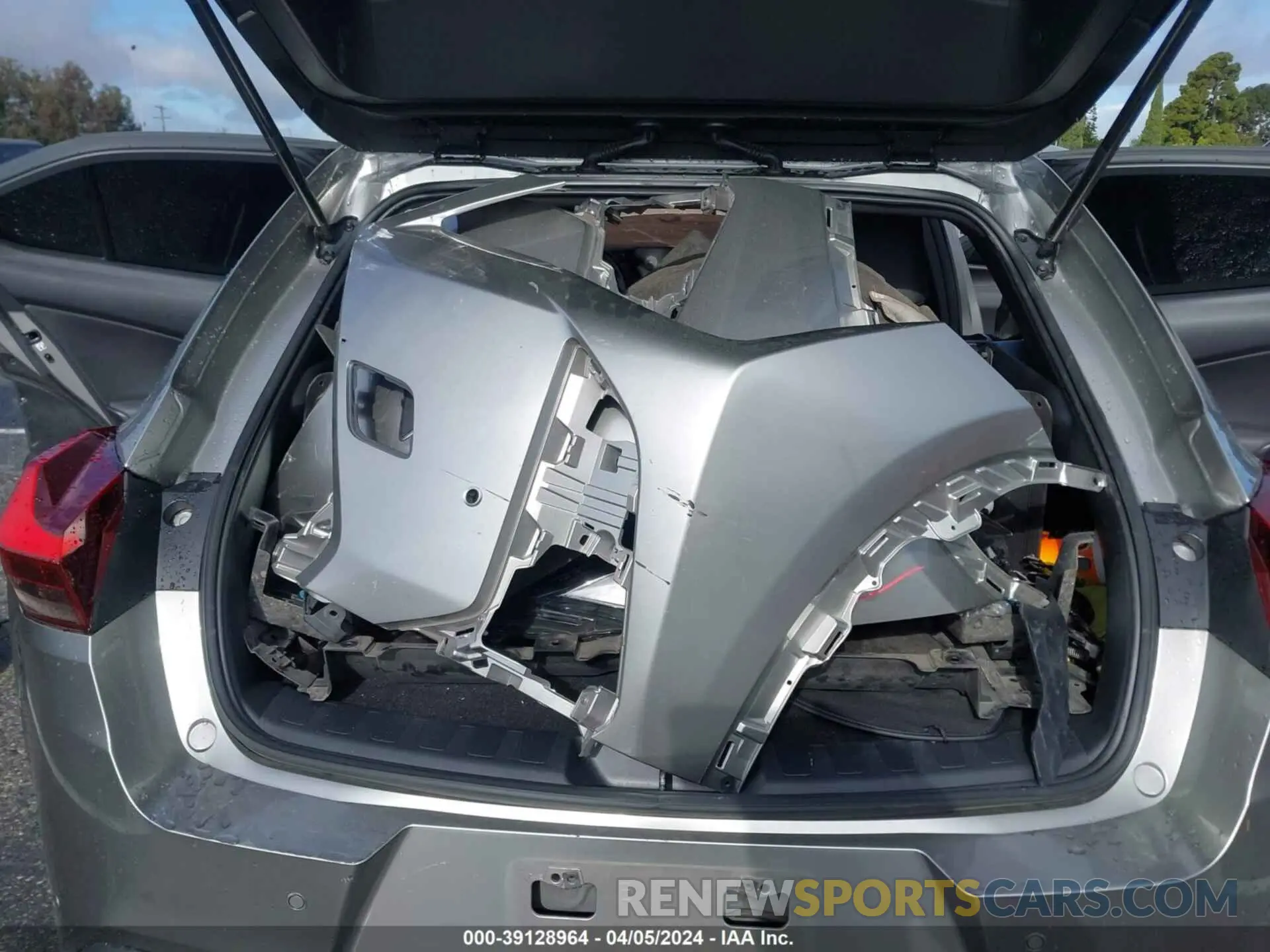 18 fotografías del automóvil dañado JTHE9JBH5M2043603 LEXUS UX 250H 2021