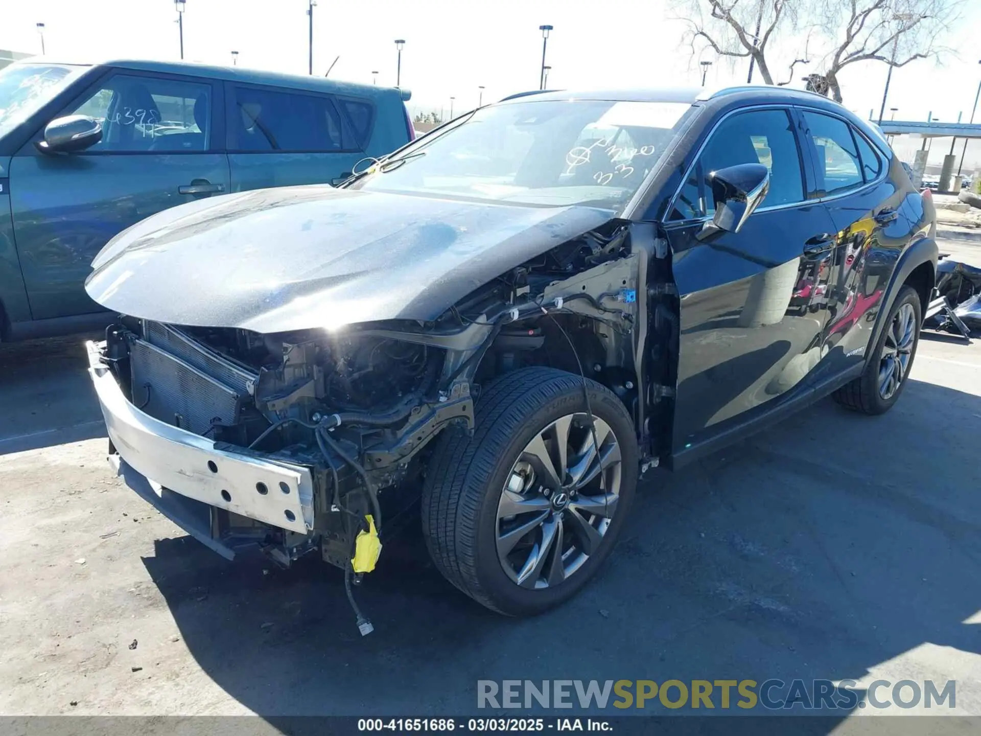 2 fotografías del automóvil dañado JTHE9JBH5M2054228 LEXUS UX 250H 2021