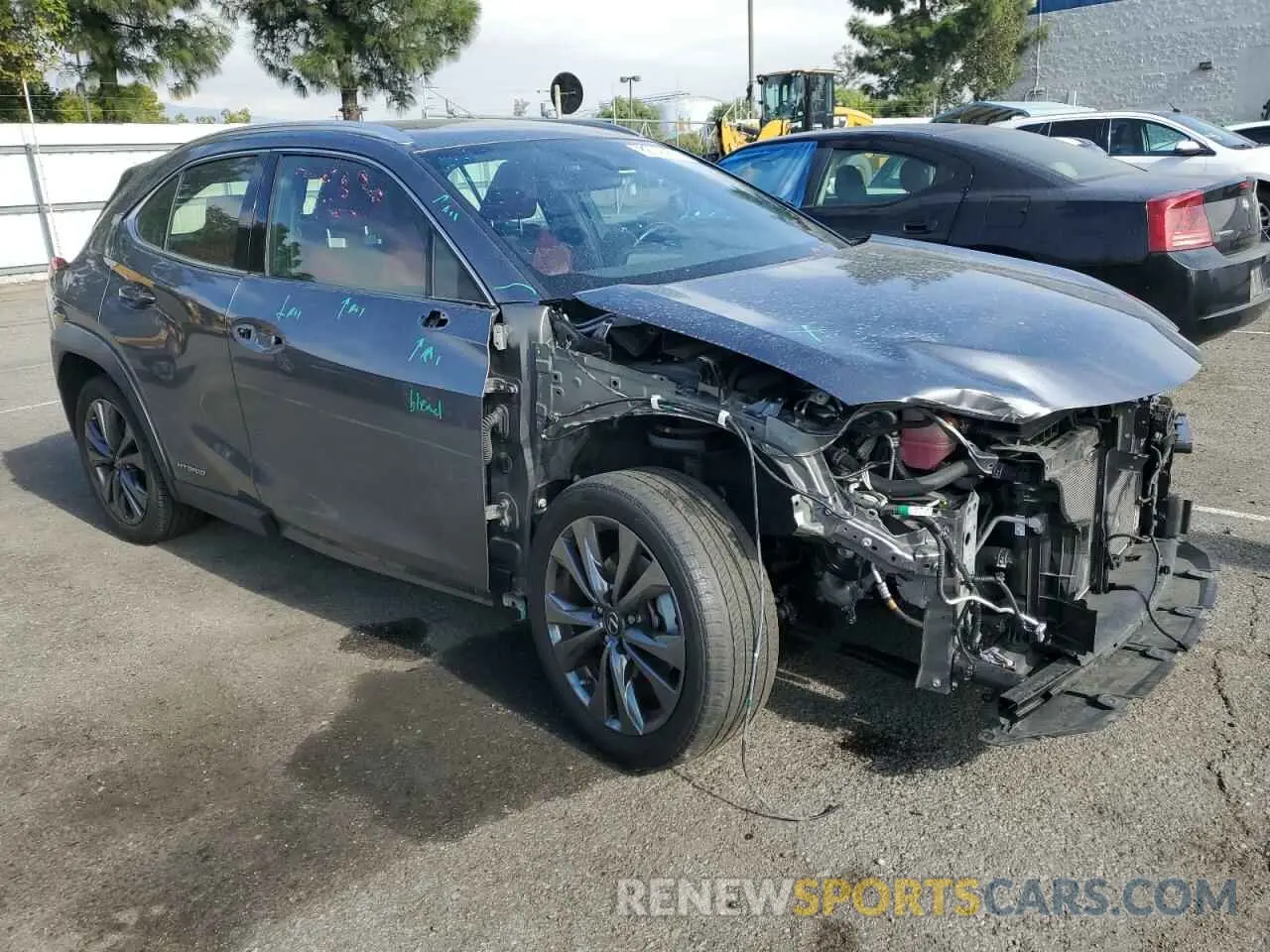 4 fotografías del automóvil dañado JTHE9JBH6M2050155 LEXUS UX 250H 2021