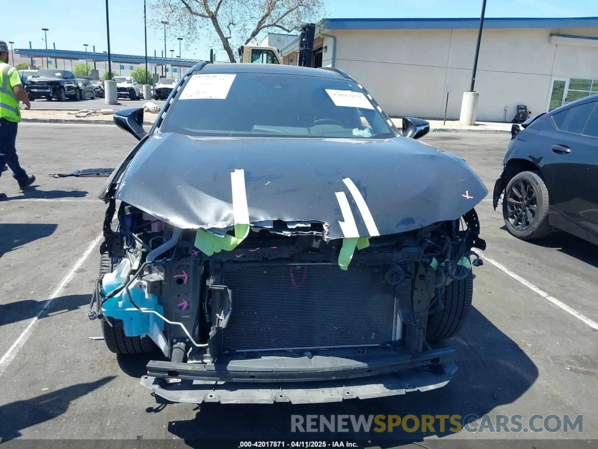 13 fotografías del automóvil dañado JTHP9JBH2M2048461 LEXUS UX 250H 2021