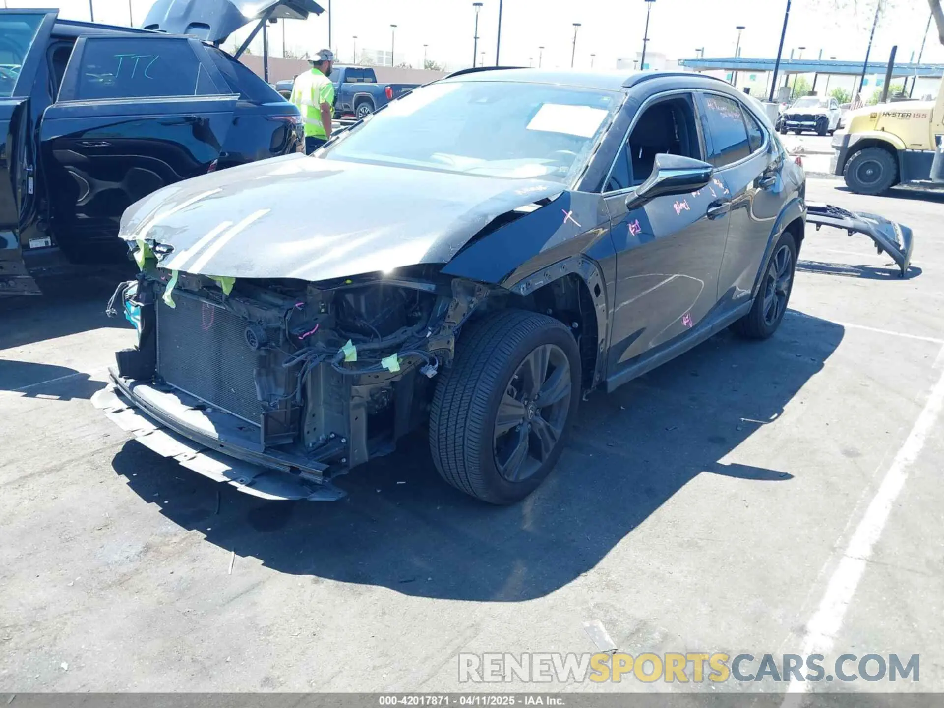 2 fotografías del automóvil dañado JTHP9JBH2M2048461 LEXUS UX 250H 2021