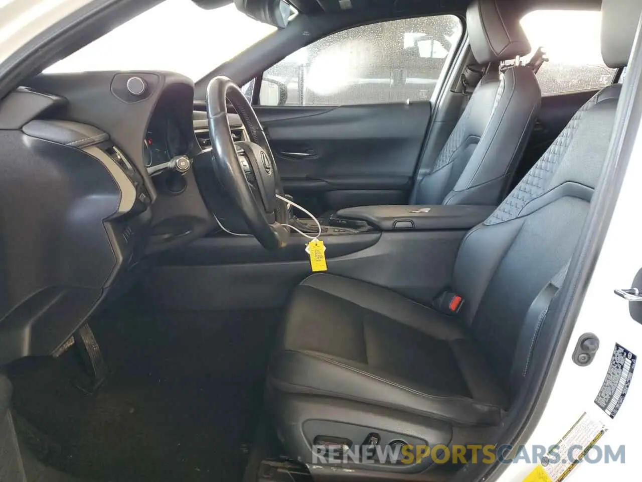 7 fotografías del automóvil dañado JTHP9JBH8M2054250 LEXUS UX 250H 2021
