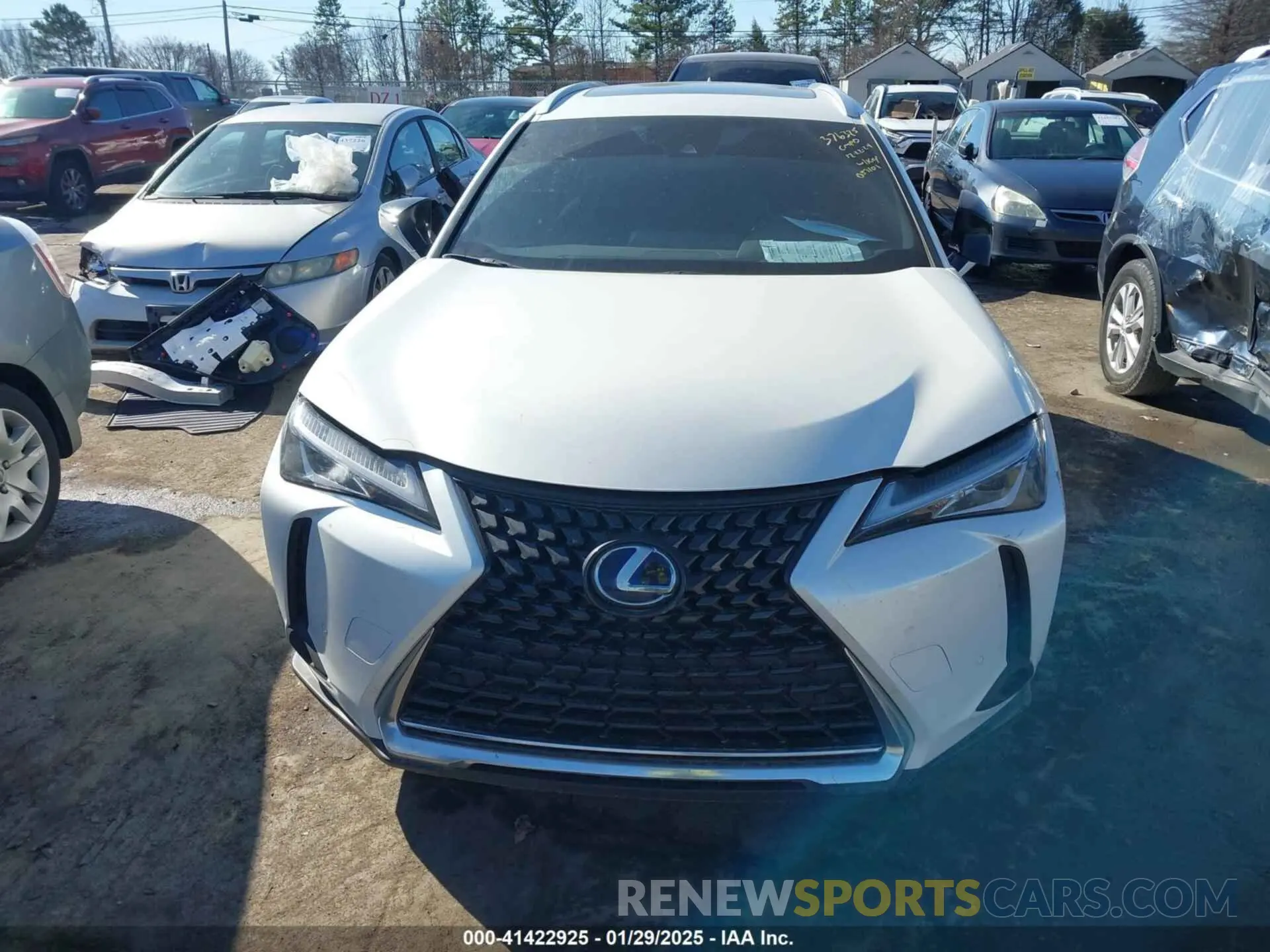 12 fotografías del automóvil dañado JTHP9JBH9M2051101 LEXUS UX 250H 2021
