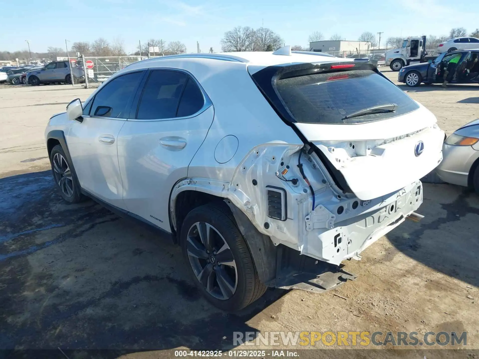 3 fotografías del automóvil dañado JTHP9JBH9M2051101 LEXUS UX 250H 2021