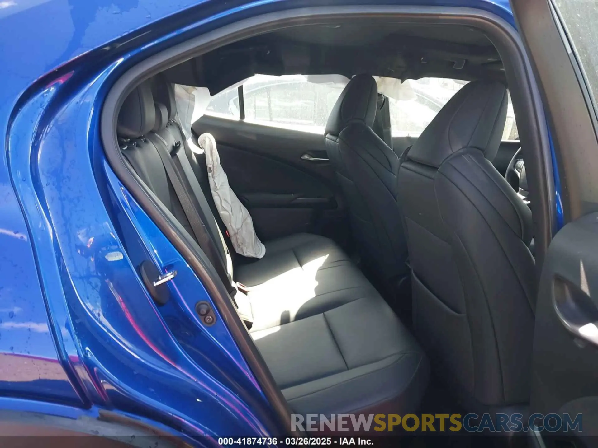 8 fotografías del automóvil dañado JTHR9JBH1M2050209 LEXUS UX 250H 2021