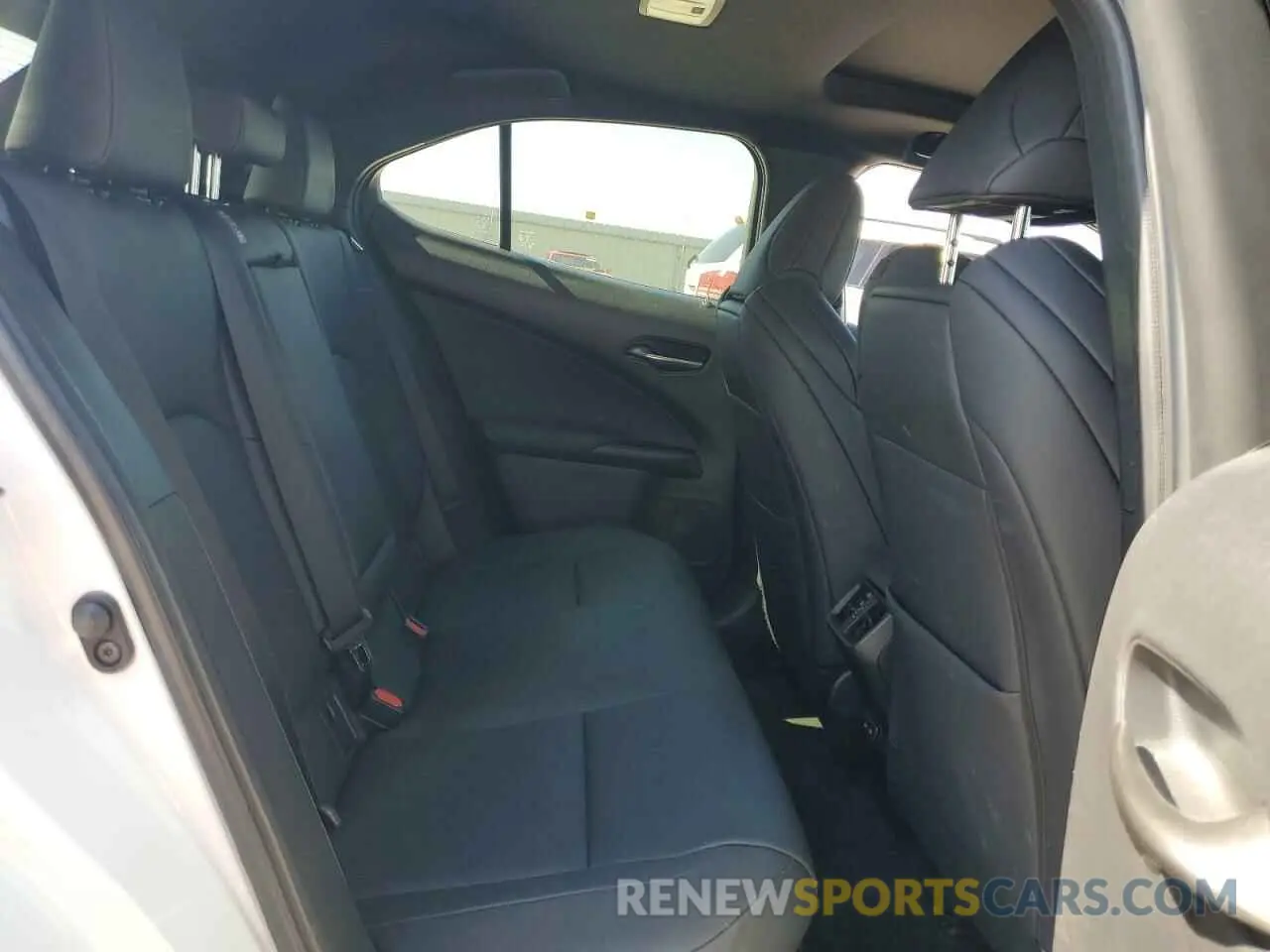 10 fotografías del automóvil dañado JTHR9JBH8M2051017 LEXUS UX 250H 2021