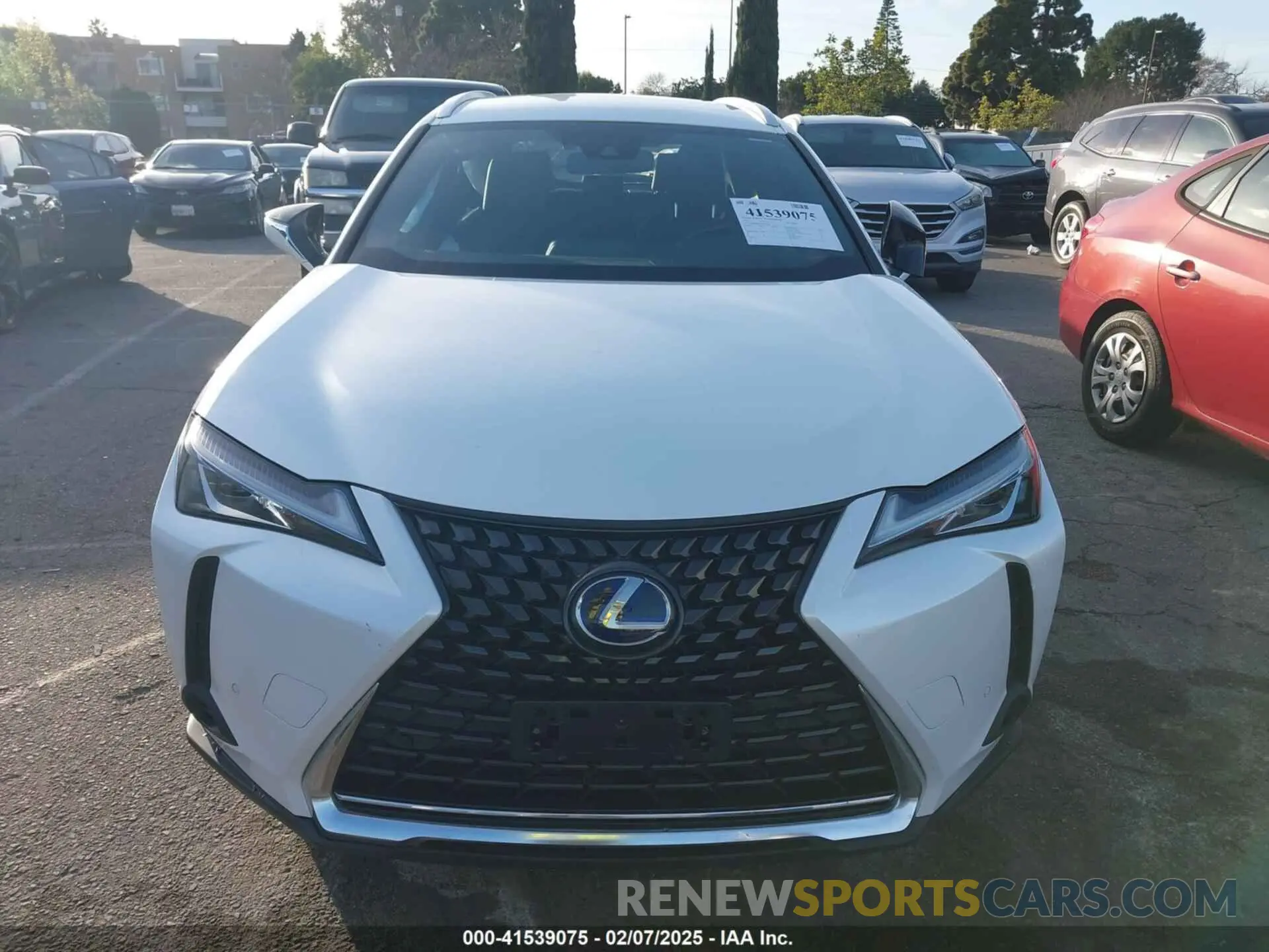 12 fotografías del automóvil dañado JTHX9JBH1M2044921 LEXUS UX 250H 2021