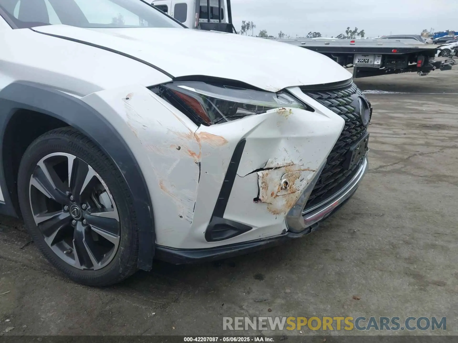 18 fotografías del automóvil dañado JTHX9JBH5M2038636 LEXUS UX 250H 2021