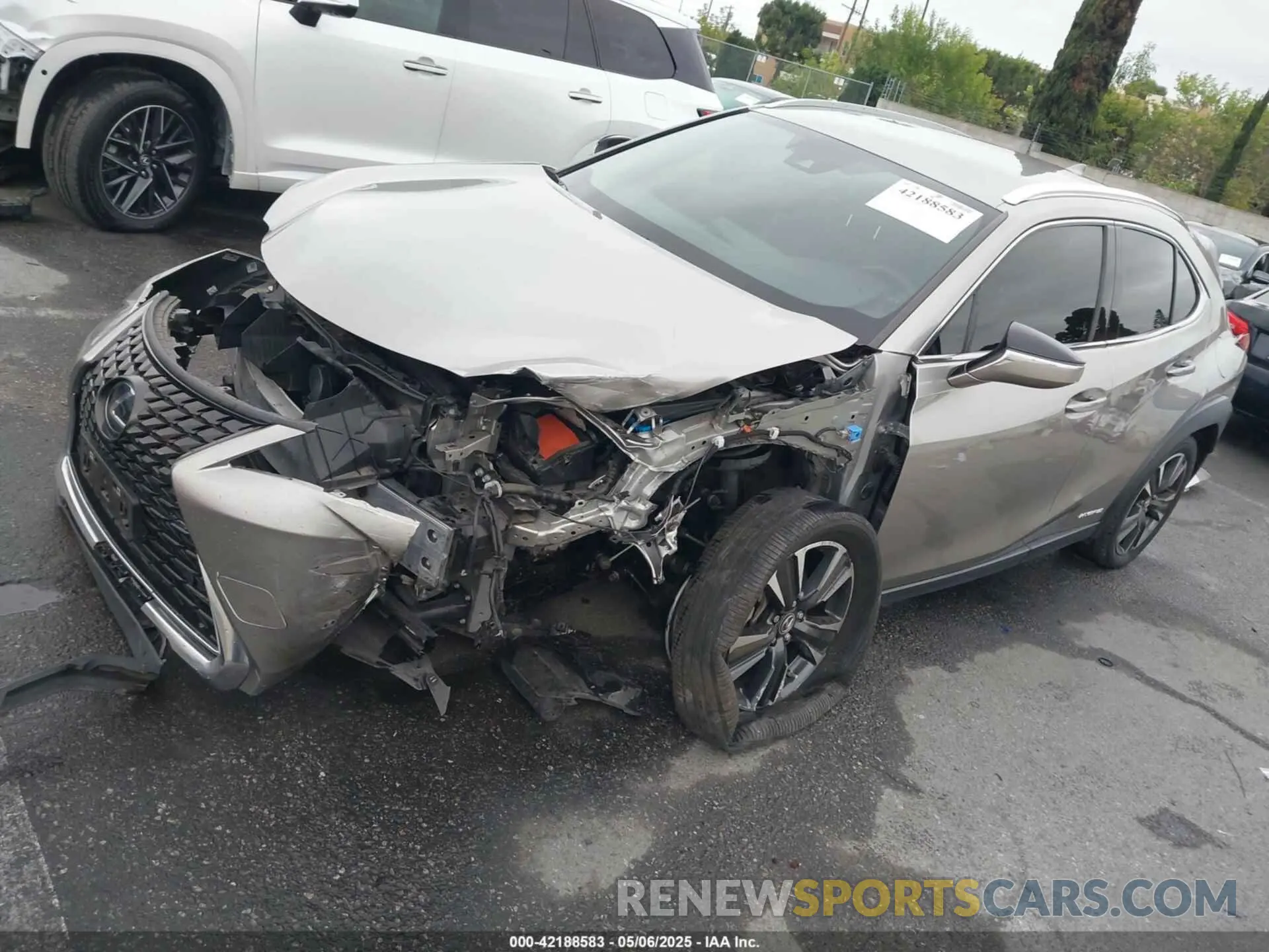 2 fotografías del automóvil dañado JTHX9JBH5M2051757 LEXUS UX 250H 2021